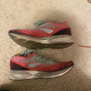 Brooks Levitate 2